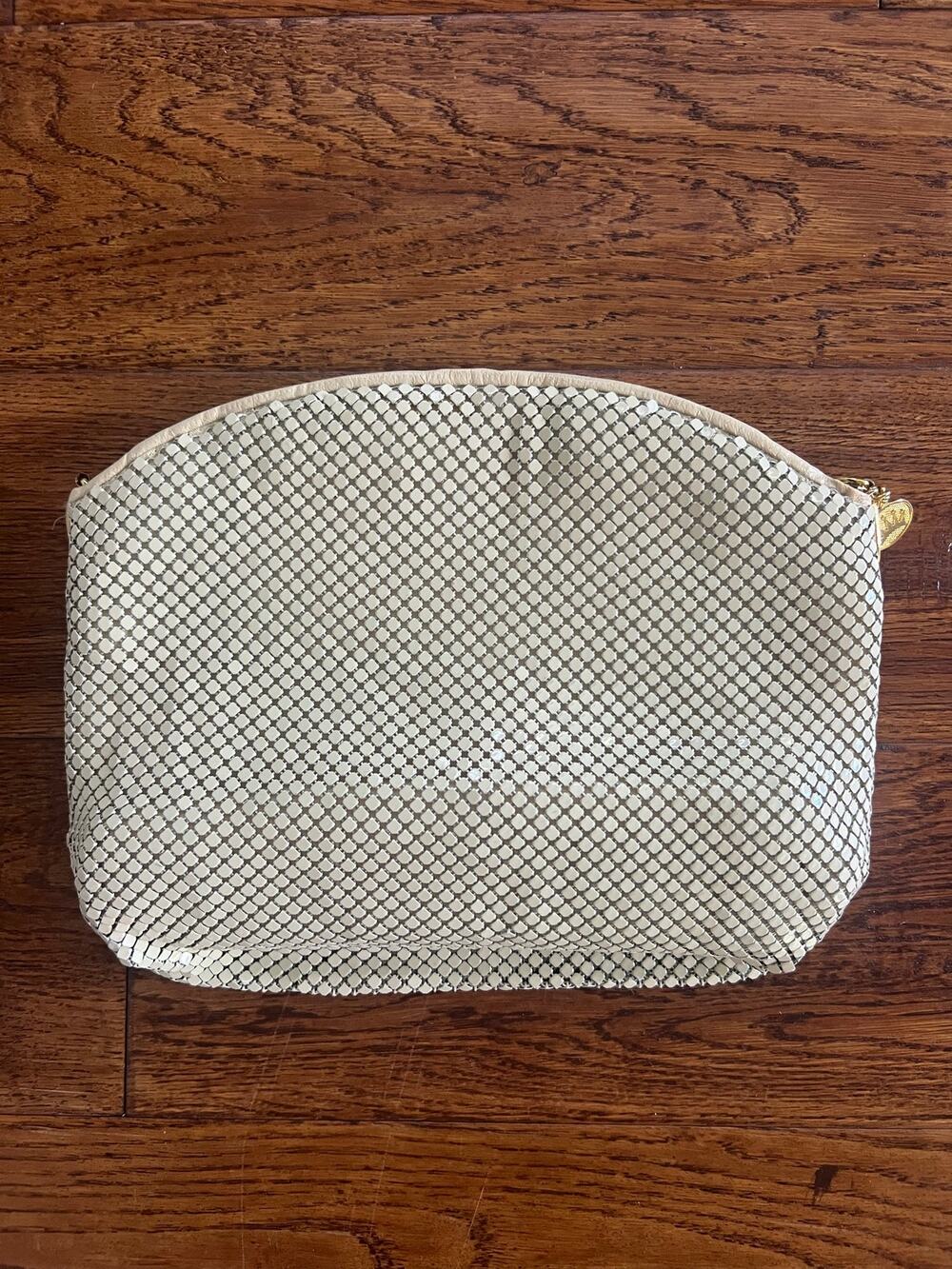 Vintage La Regale White Metal Mesh Crossbody Evening Bag Gold Tone